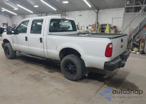 2013 Ford F-250 Xl z USA, uszkodzony, nr VIN 1FT7W2B64DEA30802